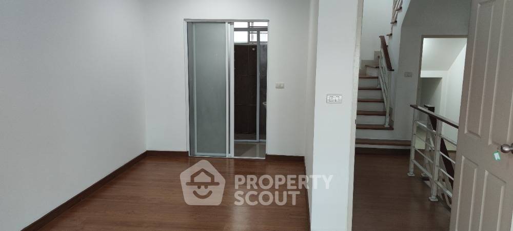 รูป ทาวน์เฮาท์ 3-ห้องนอน ที่ บ้านกลางเมือง สาทร - ตากสิน 2 ใกล้ BTS วุฒากาศ (ID 1595284) - รูปที่ 8/11