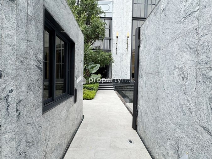 Hyde Heritage Thonglor