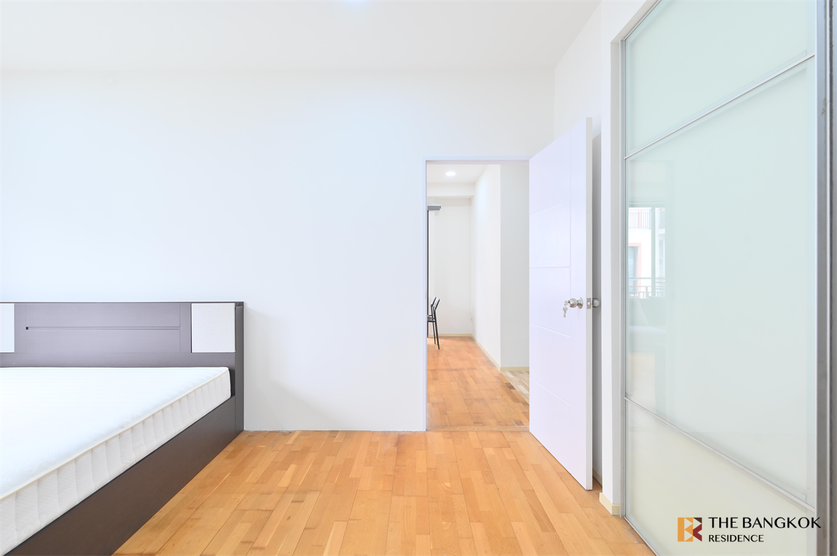 picture Amanta Ratchada near MRT Cultural Center of Thailand Station Condo in CBD, Below Market Price - 6/10