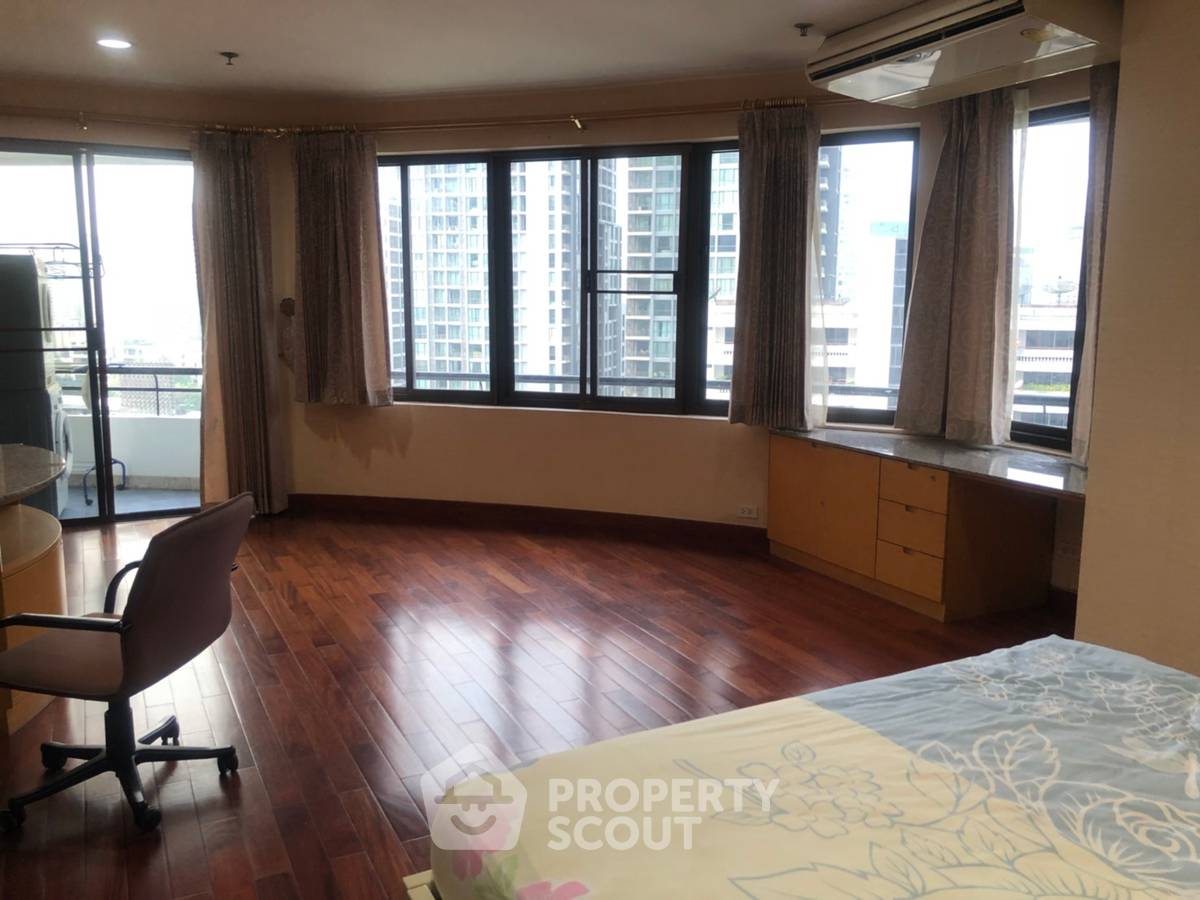 picture 2-BR Condo at Moon Tower Condominium near BTS Thong Lor (ID 512764) - 8/12