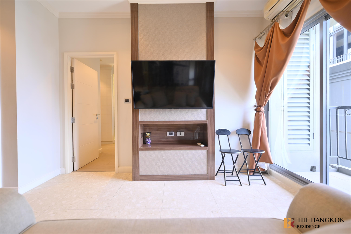 picture The Crest Sukhumvit 34 Luxury Condo at Special Price near BTS Thong Lo - 2/10