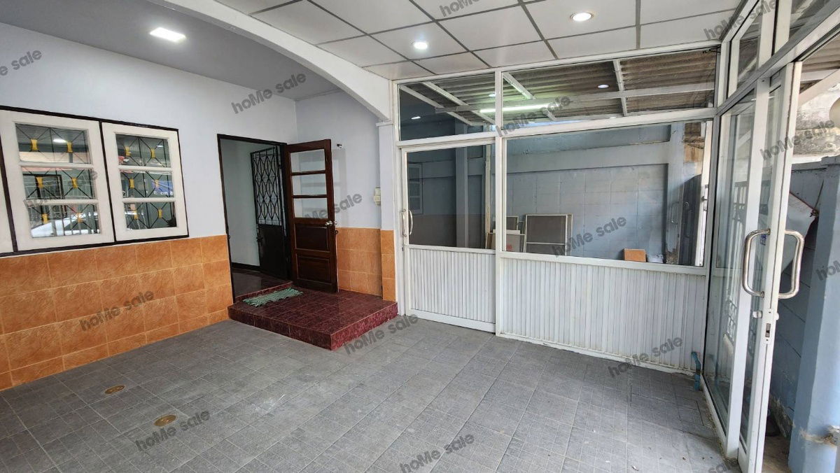 รูป ขายบ้านทาวเฮ้าส์ 2 ชั้น ต่อเติมเต็มพื้นที่พร้อมเข้าอยู่ได้เลย    27.3 ตรว. ซ.เพชรเกษม 91 (ซอย 8 ) ราคา 1.87 ล้านบาท  ติดต่อ 085-9172346 - รูปที่ 3/23