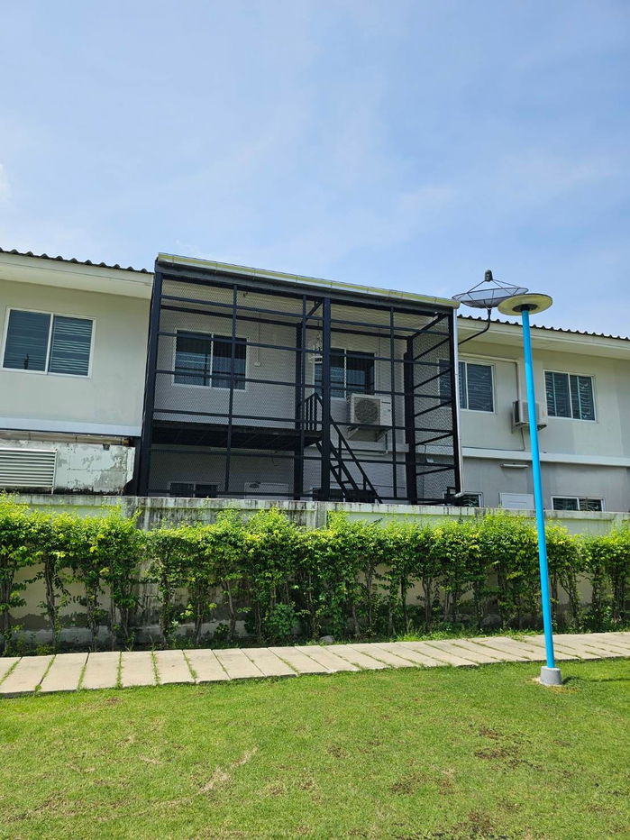 picture 🔥 For sale, Niran Ville 55 Srinakarin 💸 Price 2,500,000 million, near 🚇 BTS Srinakarin, near 🏩 Paolo Hospital - 17/19