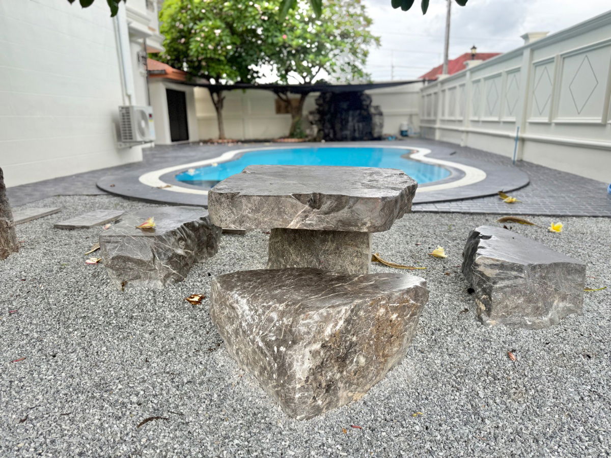 picture For Sale One of a kind Pool Villa Pattaya - 2/36