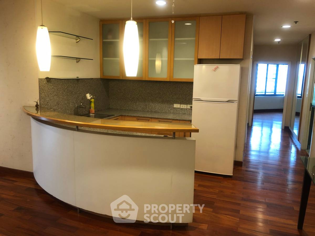 picture 2-BR Condo at Moon Tower Condominium near BTS Thong Lor (ID 512764) - 2/12