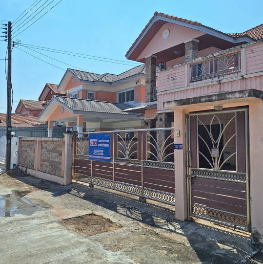 รูป บ้านเดี่ยว เนื้อที่ทั้งหมด 292 ตารางเมตร 239/159 หมู่ 10 (ตามประเมิน) ตำบลชอนไพร อำเภอเมืองเพชรบูรณ์ เพชรบูรณ์ ราคา 2,175,000 บาท - รูปที่ 2/6
