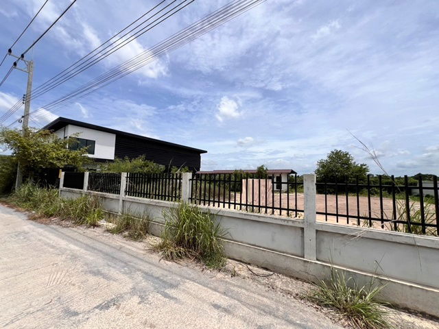picture PathumThani BangLen Road LatLumKaeo Warehouse ready to use large warehouse with spacious usable area - 1/8