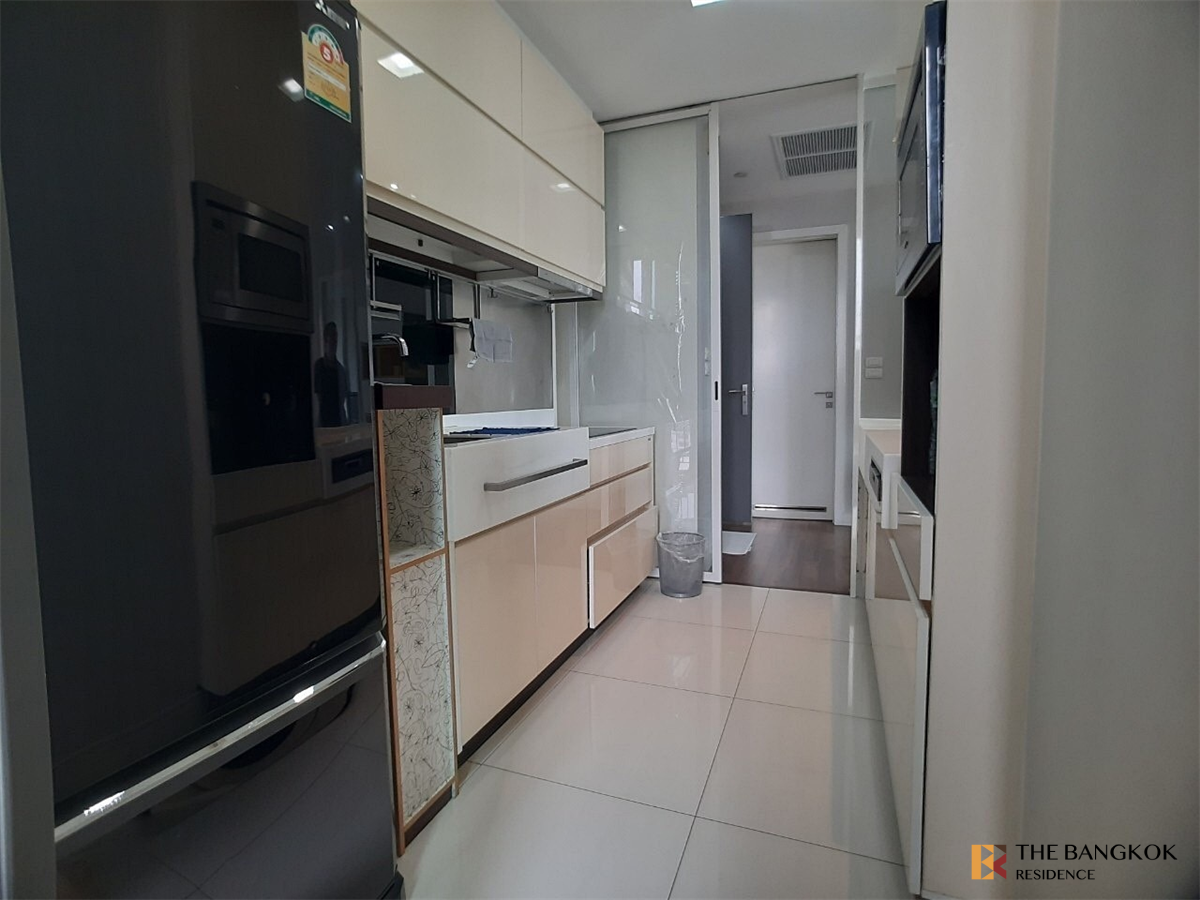 picture The Room Sukhumvit 62 Ultimate Luxury Lifestyle with Convenience near BTS Punnawithi - 2/10