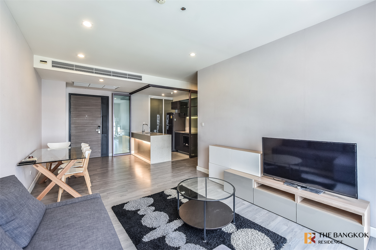 picture The Room Sathorn - TanonPun Ultimate Luxury Lifestyle with Convenience near BTS Surasak - 9/10