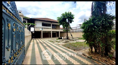 เช่าบ้านเดี่ยว กระทรวงมหาดไทย : บ้าน 4-ห้องนอน ใกล้ BTS กรุงธนบุรี (ID 2076068)