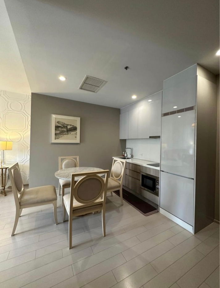 รูป ● Nice Decoration ● ตึก B ชั้น 10+ | 1 ห้องนอน 61.00 ตร.ม. | คอนโดมี Skywalk เชื่อมเข้า BTS เพลินจิต, Central Embassy - รูปที่ 10/12