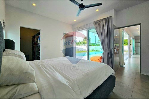 รูป [920601001-503] พูลวิลล่า 4 ห้องนอน 4 ห้องน้ำ สไตล์โมเดิร์น ใกล้แบล็กเมาน์เทน - รูปที่ 32/55