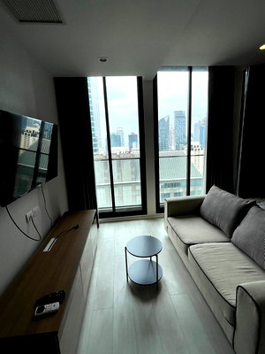 คอนโดให้เช่า : ● Prime Location ● ตึก C ชั้น 25+ | 1 ห้องนอน 45.00 ตร.ม. | คอนโดมี Skywalk เชื่อมเข้า BTS เพลินจิต, Central Embassy