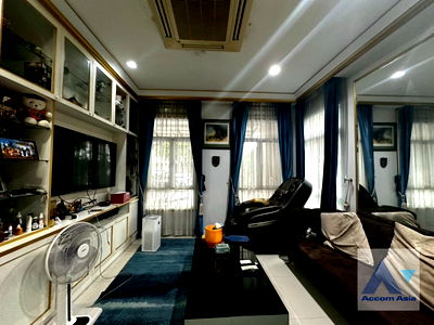 ทาวน์โฮม วิทยาลัยเซาธ์อีสท์บางกอก : 🔼🔽 AccomA 📩  4 BR Townhouse @Garden Square Sukhumvit 77 (AA38771)