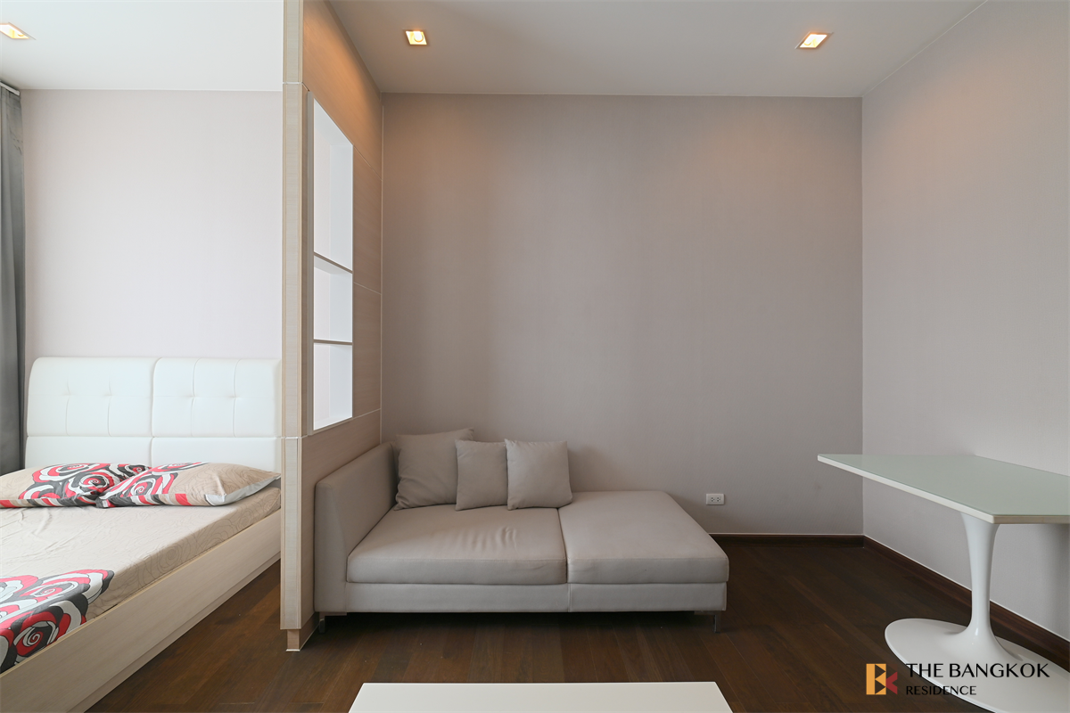 picture Q Asoke Luxuriously Elevated Unit near MRT Phetchaburi Station - 2/10