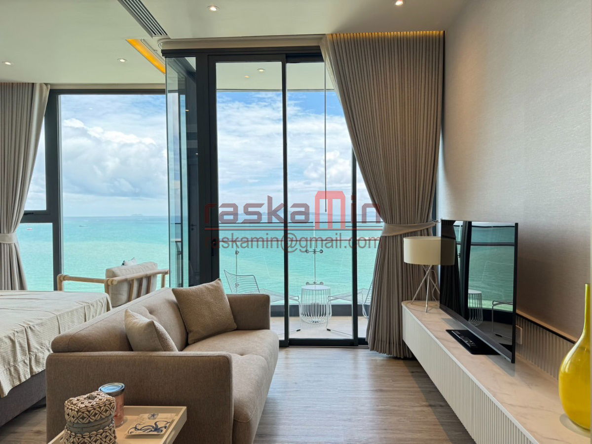 picture Brand New Luxury Beachfront Condo for Rent – AROM Wong Amat, Pattaya  - 1/13