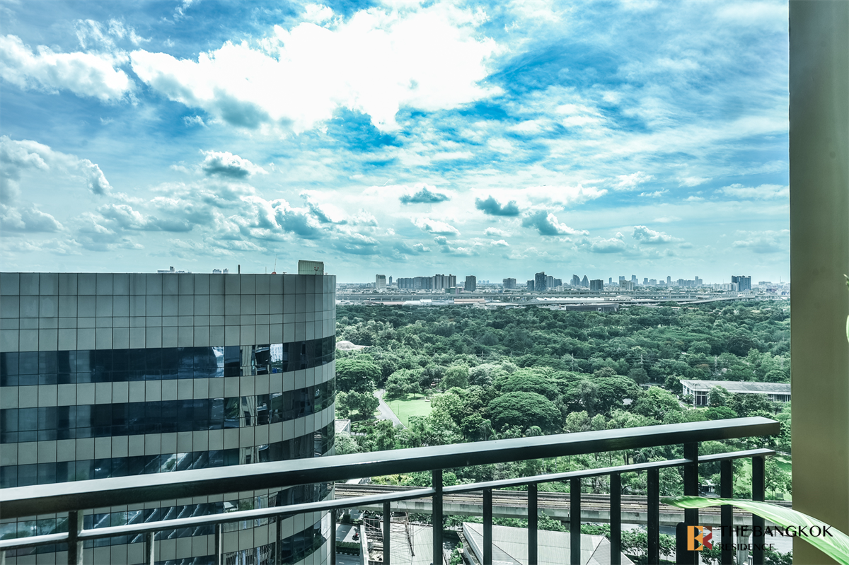 picture Ultimate Luxury Condo in Business District Equinox Phahol-Vipha - 2/10