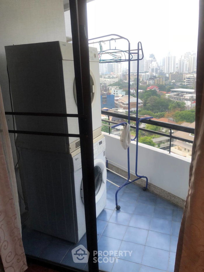 picture 2-BR Condo at Moon Tower Condominium near BTS Thong Lor (ID 512764) - 11/12