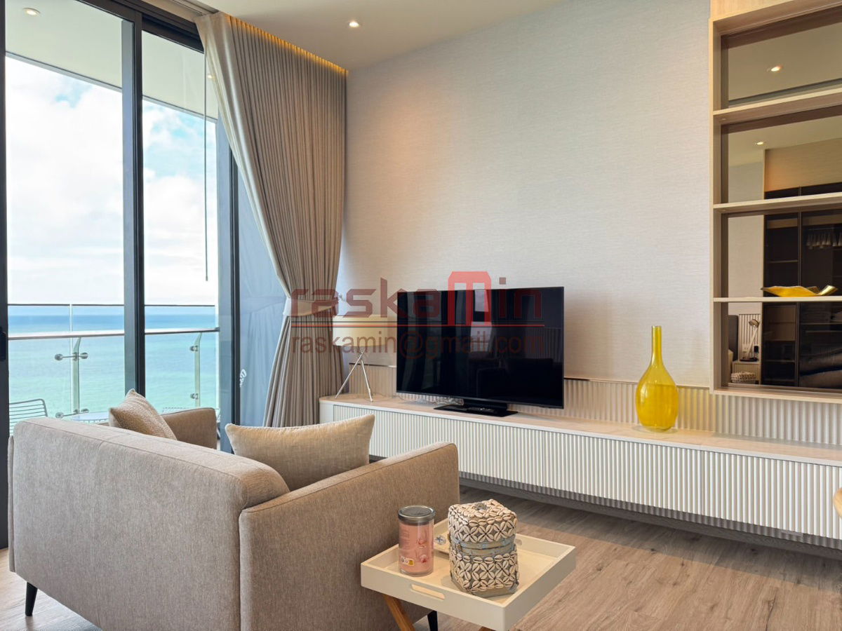 picture Brand New Luxury Beachfront Condo for Rent – AROM Wong Amat, Pattaya  - 2/13