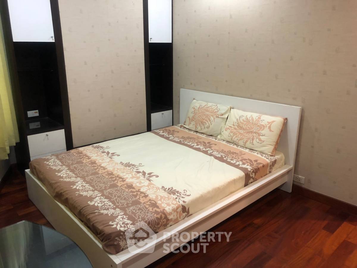 picture 2-BR Condo at Moon Tower Condominium near BTS Thong Lor (ID 512764) - 10/12