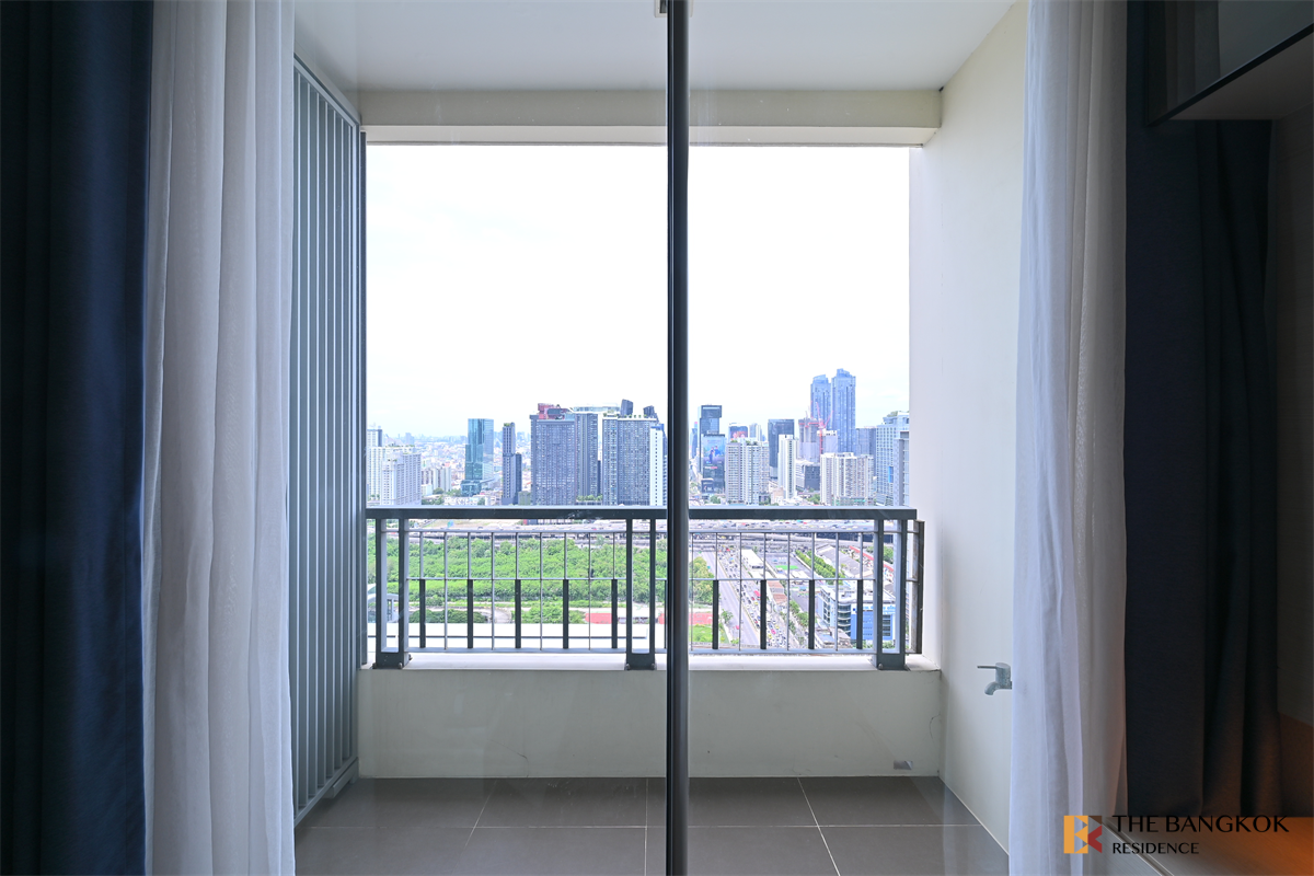 picture Q Asoke near MRT Phetchaburi Station Luxury Condo at Special Price - 5/10
