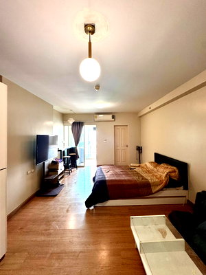 Condos for rent BTS Ekkamai : For Rent Supalai Park Ekkamai-Thonglor BTS Thonglor Negotiable Line ID: @condobkk (with @) Code  H33306