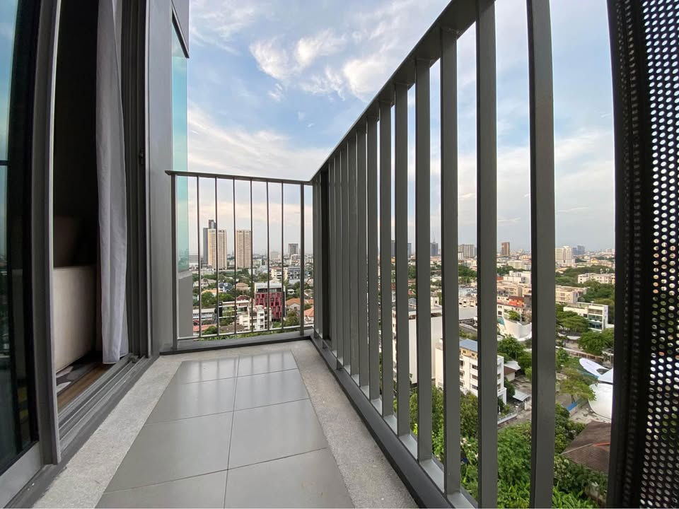 picture Code: KJ7601  for rent Ceil by Sansiri // Line ID: @kjcondo (with @) // - 10/10