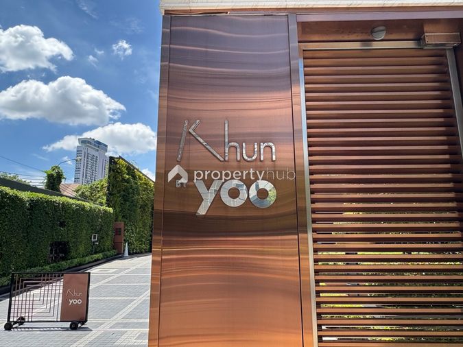 Khun By Yoo
