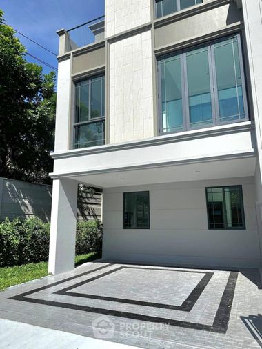 2-bed house for rent, 214 sqm, 37 sq wah, Baan Klang Muang Classe Sukhumvit 77