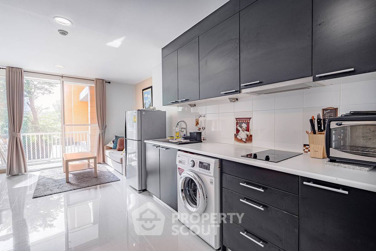 picture 2-BR Condo at D 65 Condominium near BTS Ekkamai (ID 1334455) - 4/15