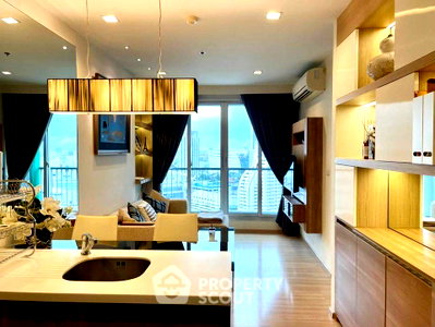 คอนโดให้เช่า : คอนโด 1-ห้องนอน ที่ ริธึ่ม สาทร ใกล้ BTS สะพานตากสิน (ID 1798550)