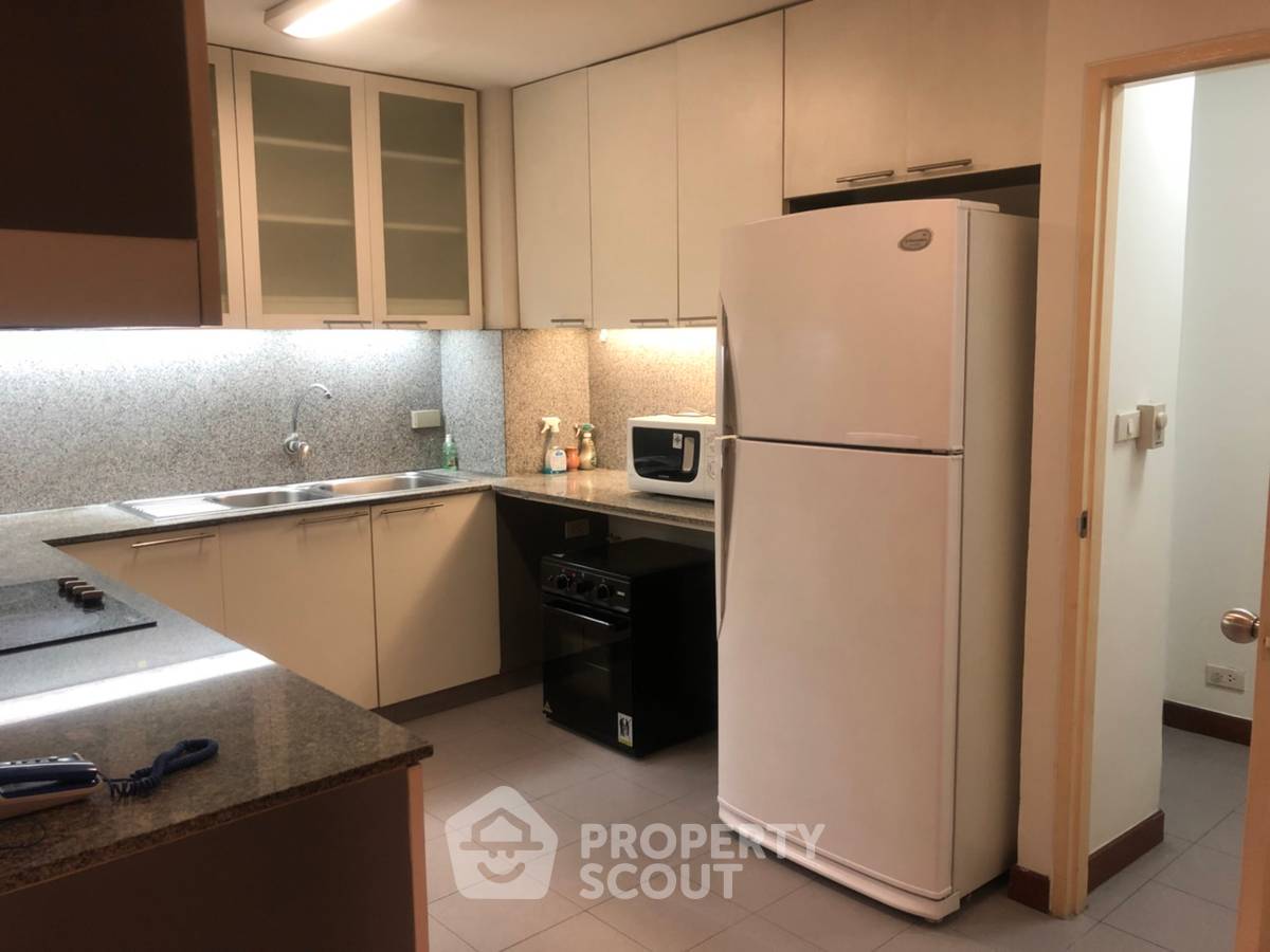 picture 2-BR Condo at Moon Tower Condominium near BTS Thong Lor (ID 512764) - 3/12