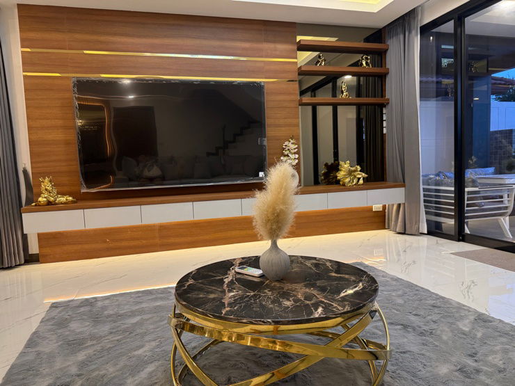 รูป บ้านพูลวิลล่าใกล้ทะเลเพียง 500 เมตรเท่านั้น ราคาเพียง 20.9 ล้านบาท - รูปที่ 2/10