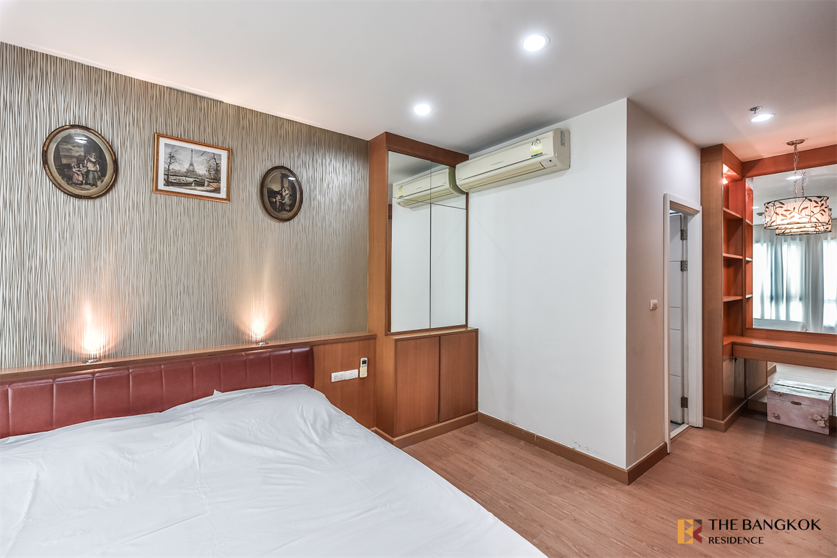 picture The Vertical Aree Luxury Condo Ready to Move-in at the Best Location near BTS Ari - 5/10