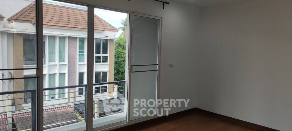 รูป ทาวน์เฮาท์ 3-ห้องนอน ที่ บ้านกลางเมือง สาทร - ตากสิน 2 ใกล้ BTS วุฒากาศ (ID 1595284) - รูปที่ 4/11