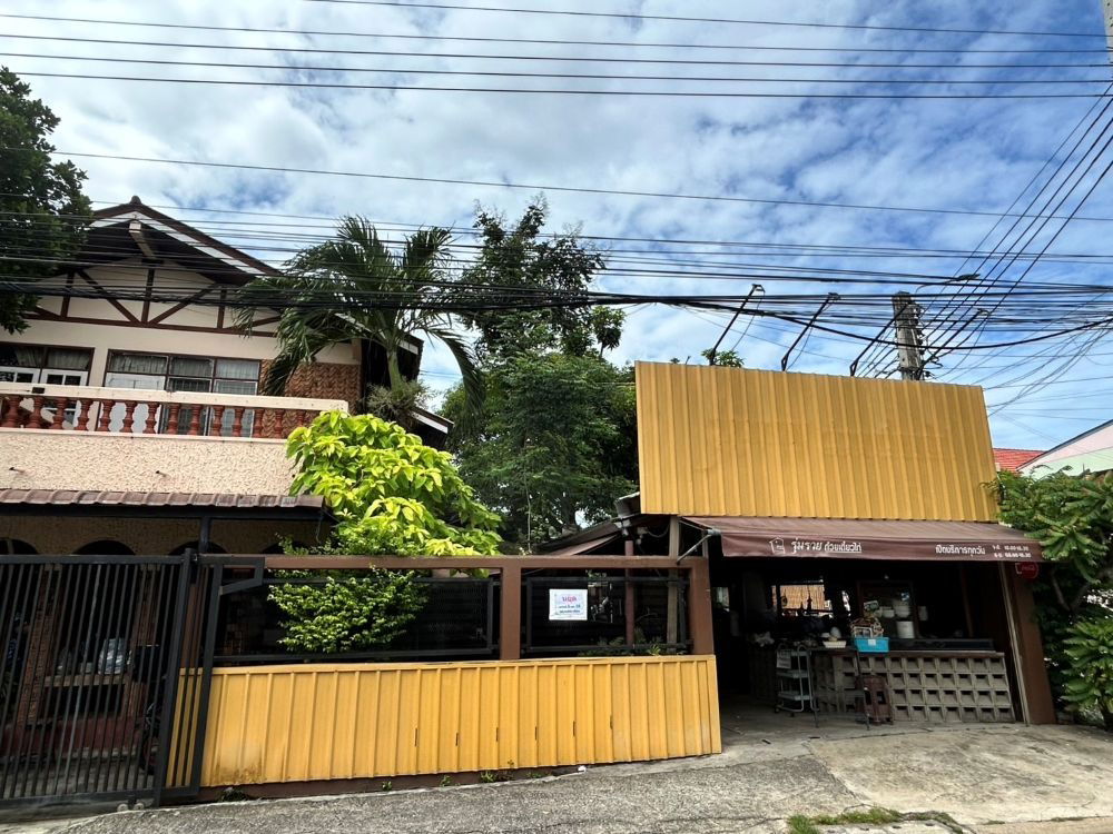 รูป ขายบ้านเดี่ยว หลังมุม พร้อมที่ดินและกิจการร้านอาหาร ทำเลดี ซ.บางกระดี่ 3 พระราม 2  - รูปที่ 4/15
