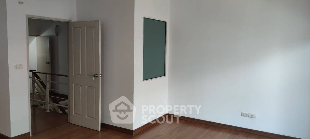รูป ทาวน์เฮาท์ 3-ห้องนอน ที่ บ้านกลางเมือง สาทร - ตากสิน 2 ใกล้ BTS วุฒากาศ (ID 1595284) - รูปที่ 7/11