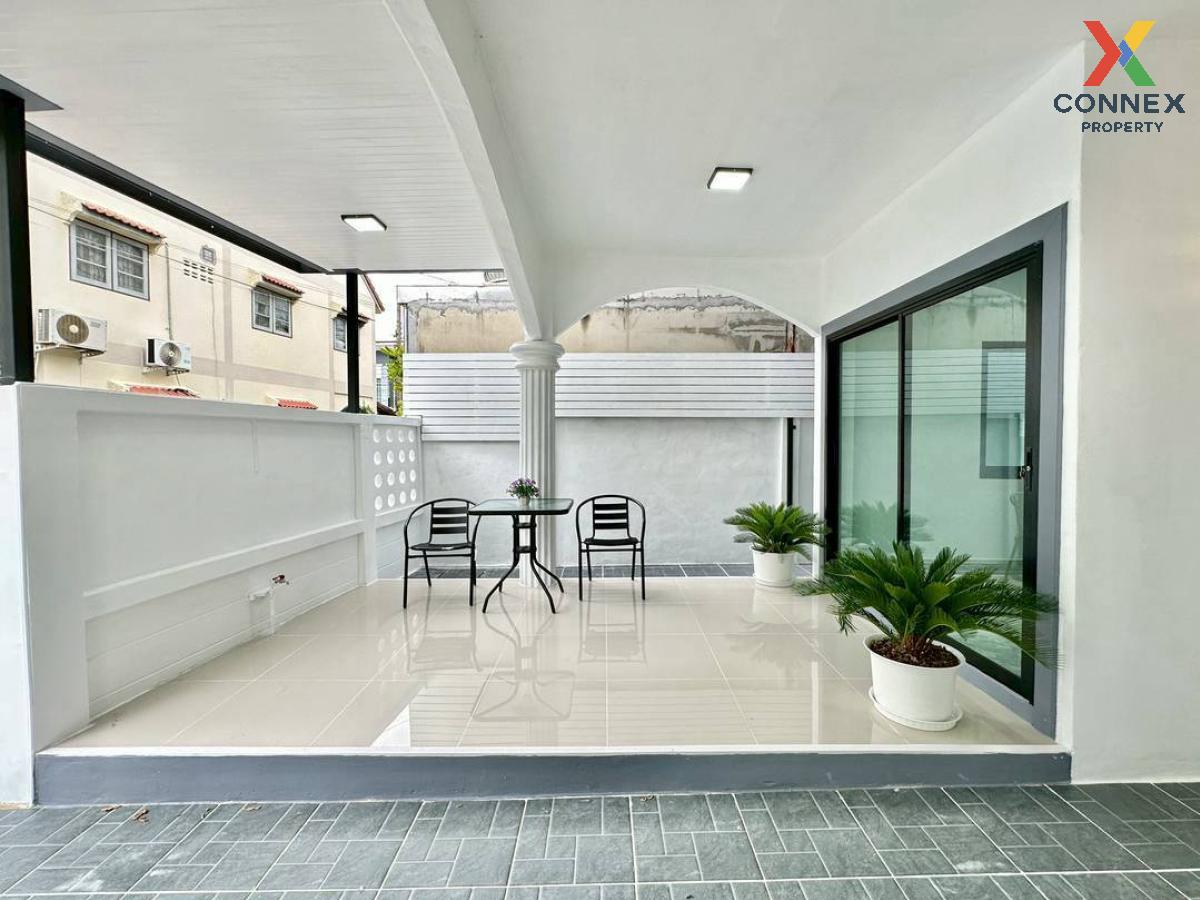picture For Sale Townhouse/Townhome  , Suthawan , newly renovated , Bang Len , Bang Yai , Nonthaburi , CX-125563 ✅ Live chat with us ADD LINE @connexproperty ✅  - 4/12