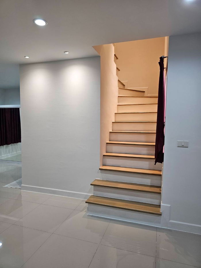 picture 🔥 For sale, Niran Ville 55 Srinakarin 💸 Price 2,500,000 million, near 🚇 BTS Srinakarin, near 🏩 Paolo Hospital - 8/19