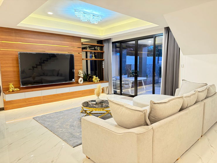รูป บ้านพูลวิลล่าใกล้ทะเลเพียง 500 เมตรเท่านั้น ราคาเพียง 20.9 ล้านบาท - รูปที่ 3/10
