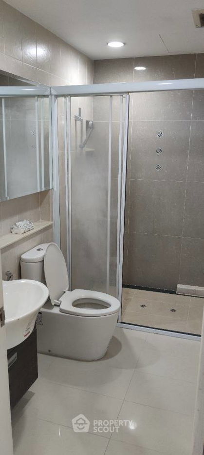 รูป ทาวน์เฮาท์ 3-ห้องนอน ที่ บ้านกลางเมือง สาทร - ตากสิน 2 ใกล้ BTS วุฒากาศ (ID 1595284) - รูปที่ 3/11