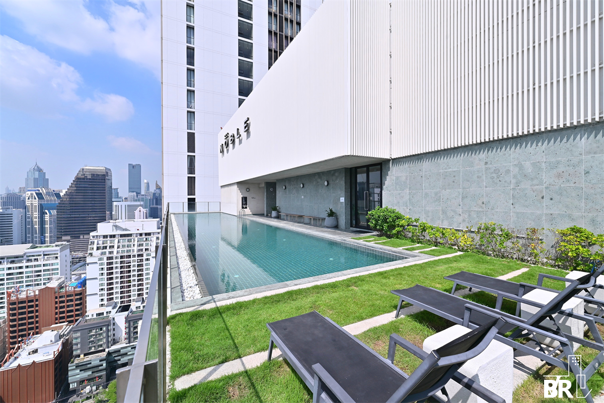 picture Noble Recole near MRT Sukhumvit Station Live the Luxury Style in a High-potential Location - 5/9