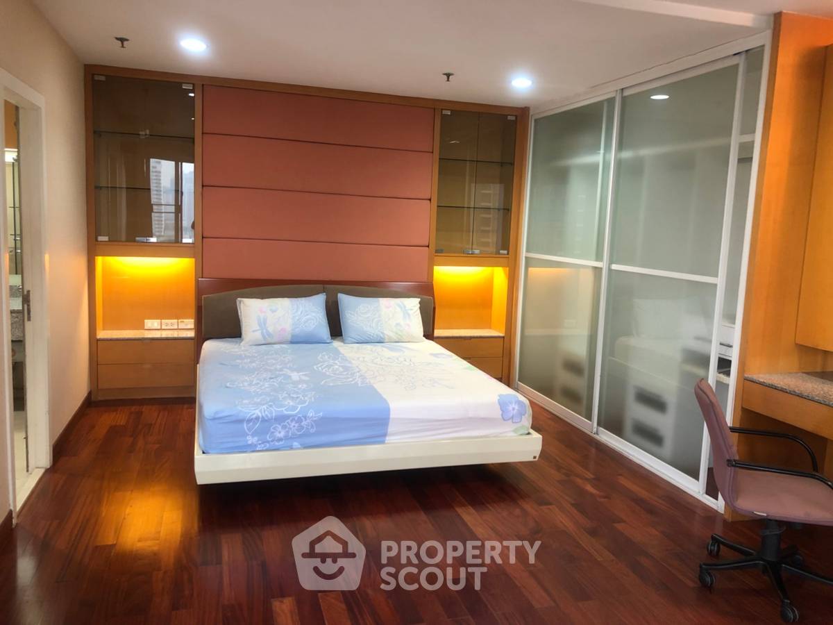 picture 2-BR Condo at Moon Tower Condominium near BTS Thong Lor (ID 512764) - 6/12