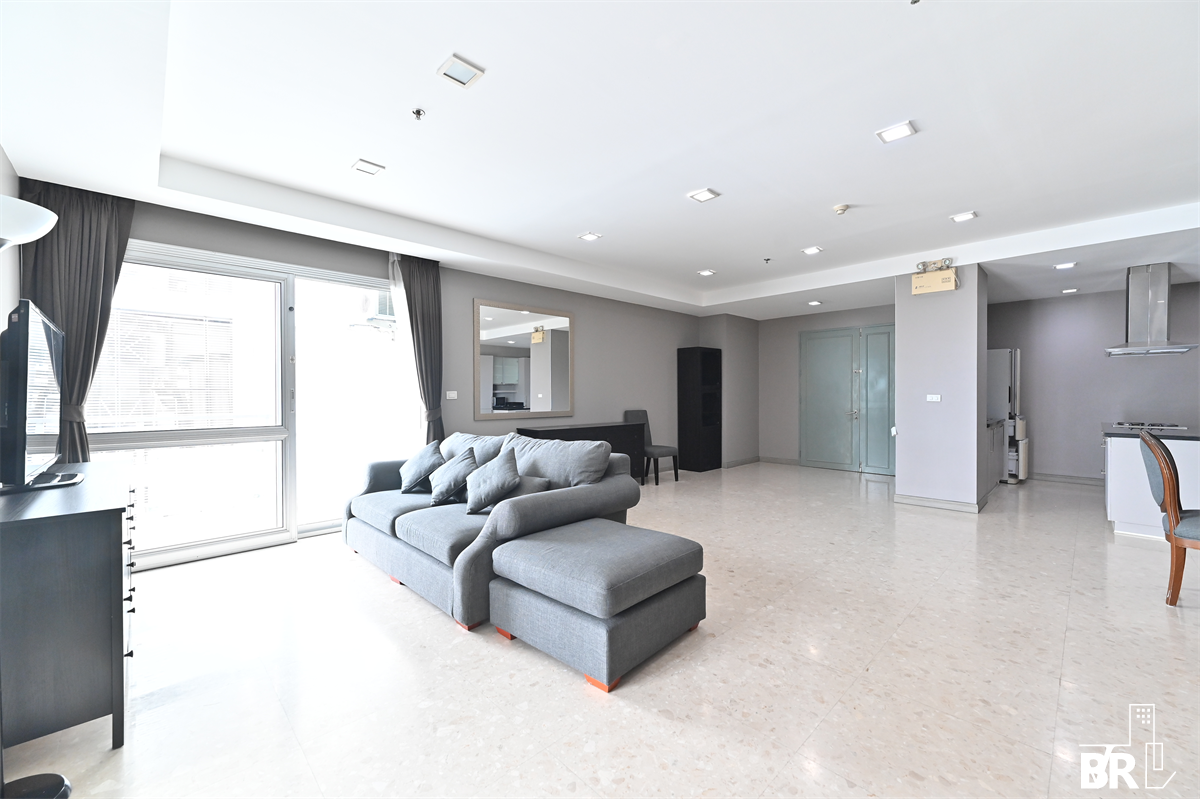 picture Nusasiri Grand Condo Luxuriously Elevated Unit near BTS Ekkamai - 6/10