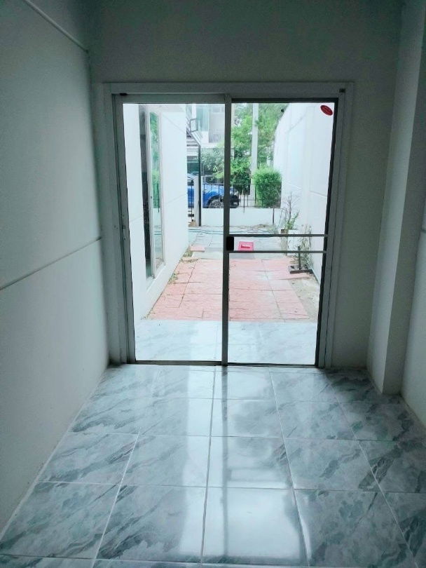 picture Townhome for rent, behind the corner, Indy Srinakarin Village, near Makro Srinakarin, land 27 sq.m. Wa | Fully furnished project from Land & Houses - 15/18