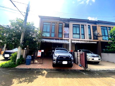 ทาวน์โฮม เซฟวัน โก ศรีสมาน : ทาวน์โฮม มาย เพลส แจ้งวัฒนะ-ติวานนท์ ปากเกร็ด นนทบุรี