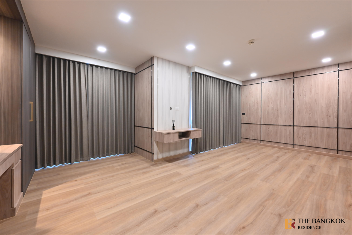 picture Somkid Gardens Ultimate Luxury Lifestyle with Convenience near BTS Phloen Chit - 3/10