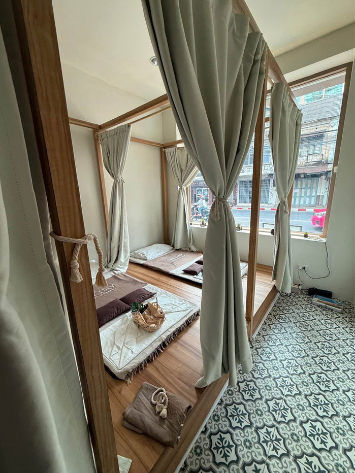 รูป ♢ Prime Location ♢ อาคารพาณิชย์ 2 ชั้น 3 คูหา ขนาดที่ดิน 60.00 ตร.ว. พื้นที่ใช้สอย 240.00 ตร.ม. | ใกล้ BTS สะพานตากสิน - รูปที่ 3/6