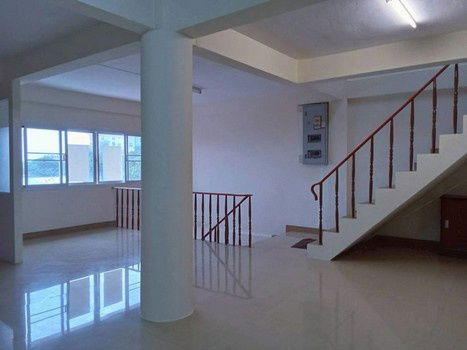 Commercial Building for Sale – Renovated 4.5-Storey Mixed-Use Building Ideal for Office | Retail | Warehouse | Showroom | Beauty Center Thepharak Road