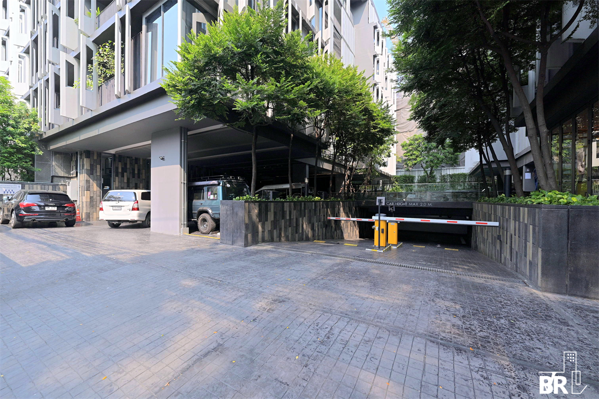 picture Siamese Gioia  Ultimate Luxury Condo in Business District - 1/9